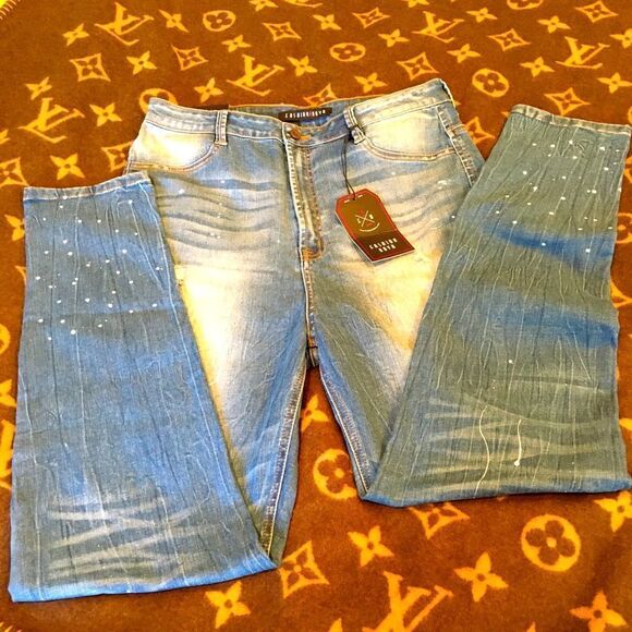 NWT Faded and Distressed Jeans. - Picture 1 of 11